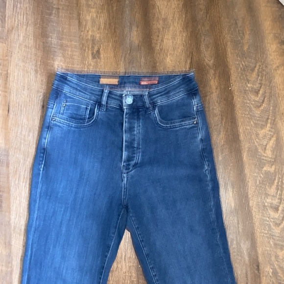 PILCRO HIGH RISE BUTTON FLY FLARE LEG *FLAWED* SZ 26 - Picture 2 of 9